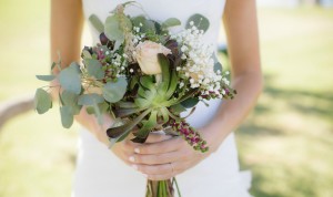 Brett_Larkin_wedding_day_flowers