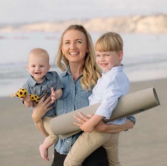 brett larkin with her two children